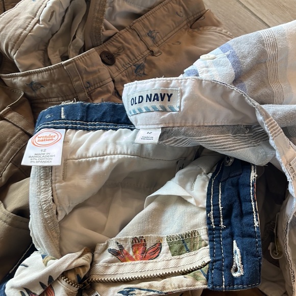 Bundle/lot boys 10/12 pants and shorts. - Picture 9 of 10